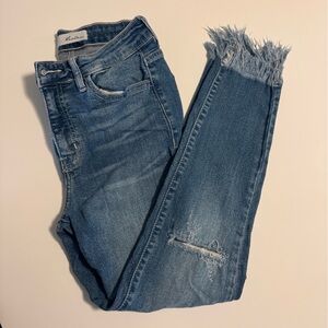 Caslon Women's Blue Distressed Jeans